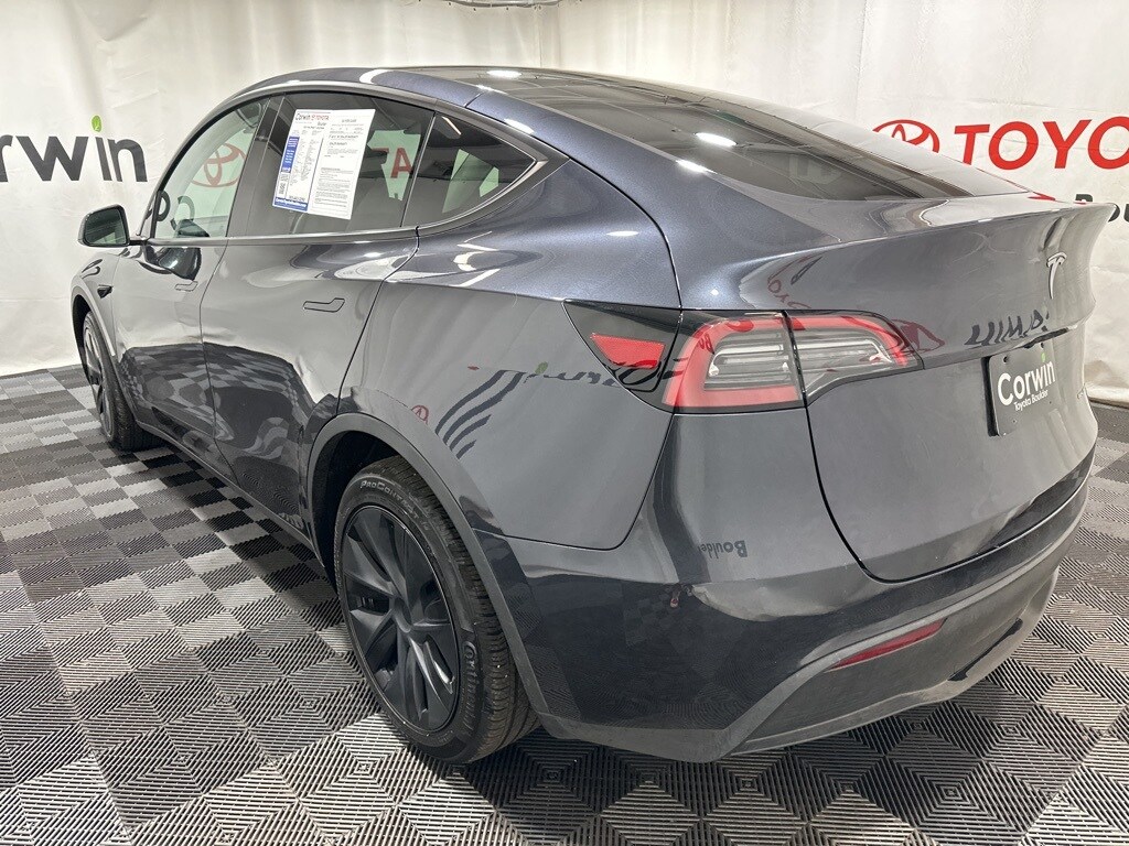 2024 Tesla Model Y Long Range photo 4