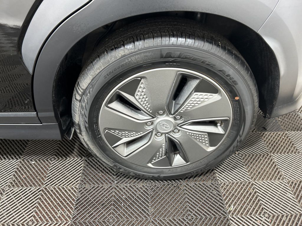 2020 Hyundai Kona EV Ultimate - Photo 30