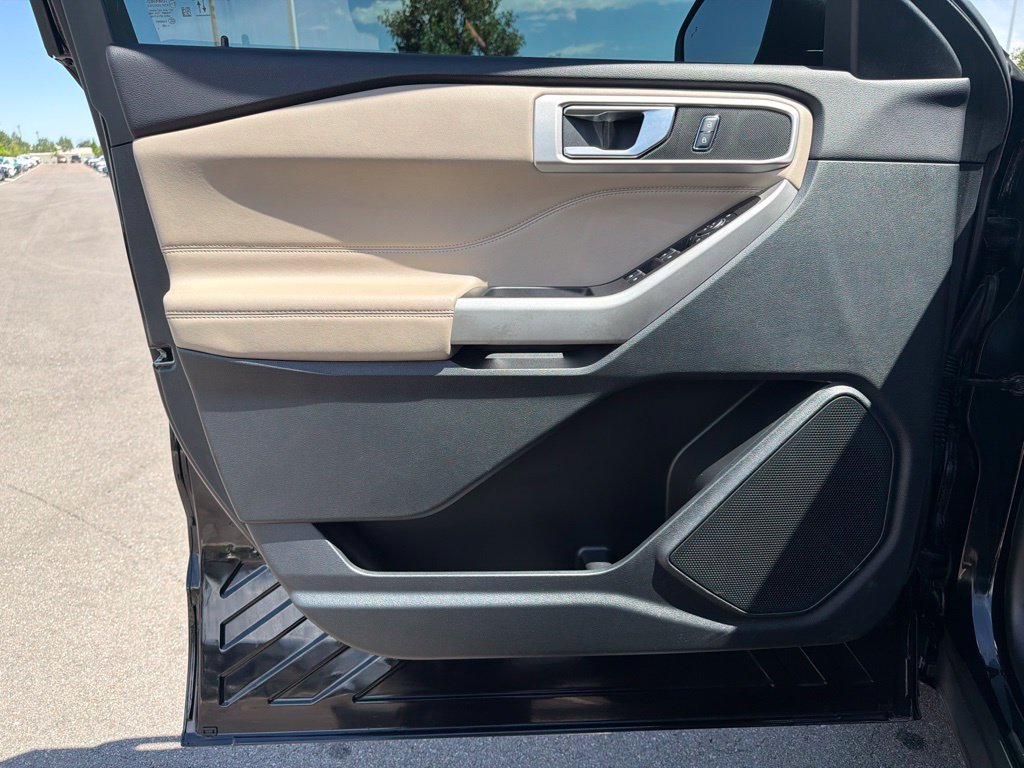 2023 Ford Explorer XLT - Photo 23