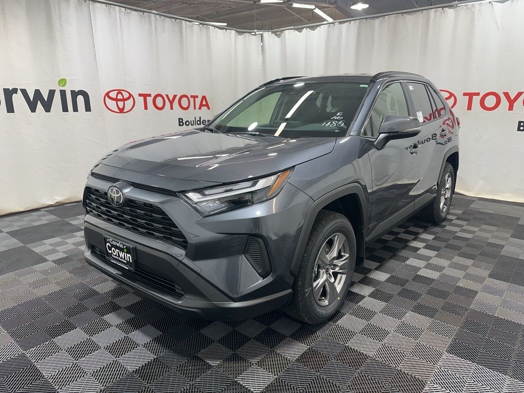 2025 Toyota RAV4 Hybrid LE photo 2