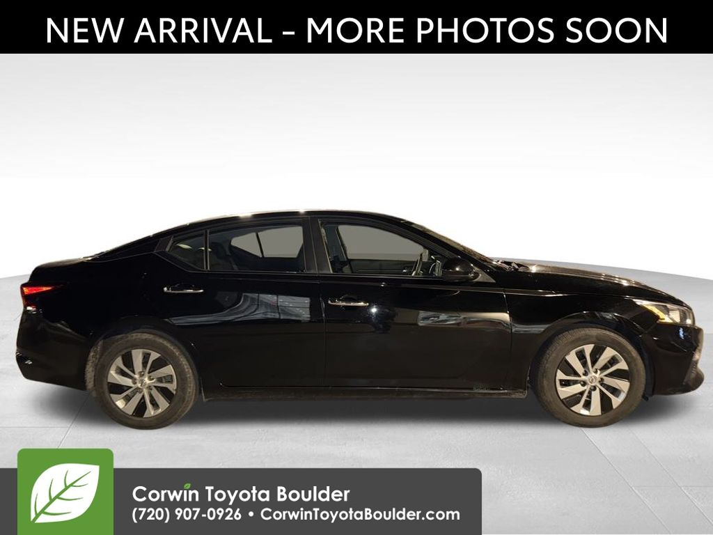 2019 Nissan Altima 2.5 S photo 4
