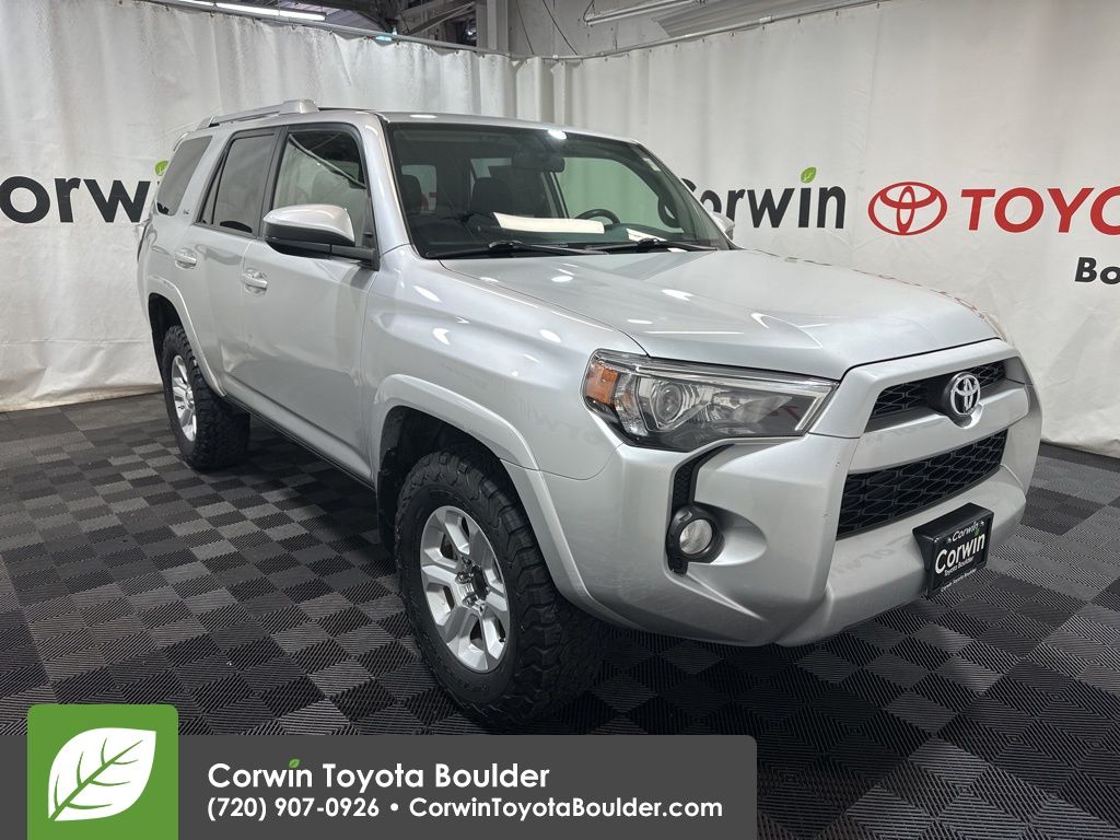 2015 Toyota 4Runner SR5's photo