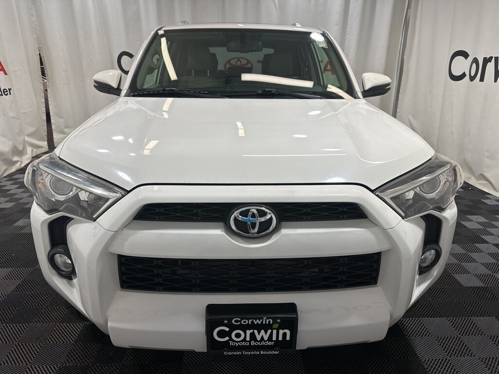 2018 Toyota 4Runner SR5 Premium photo 2