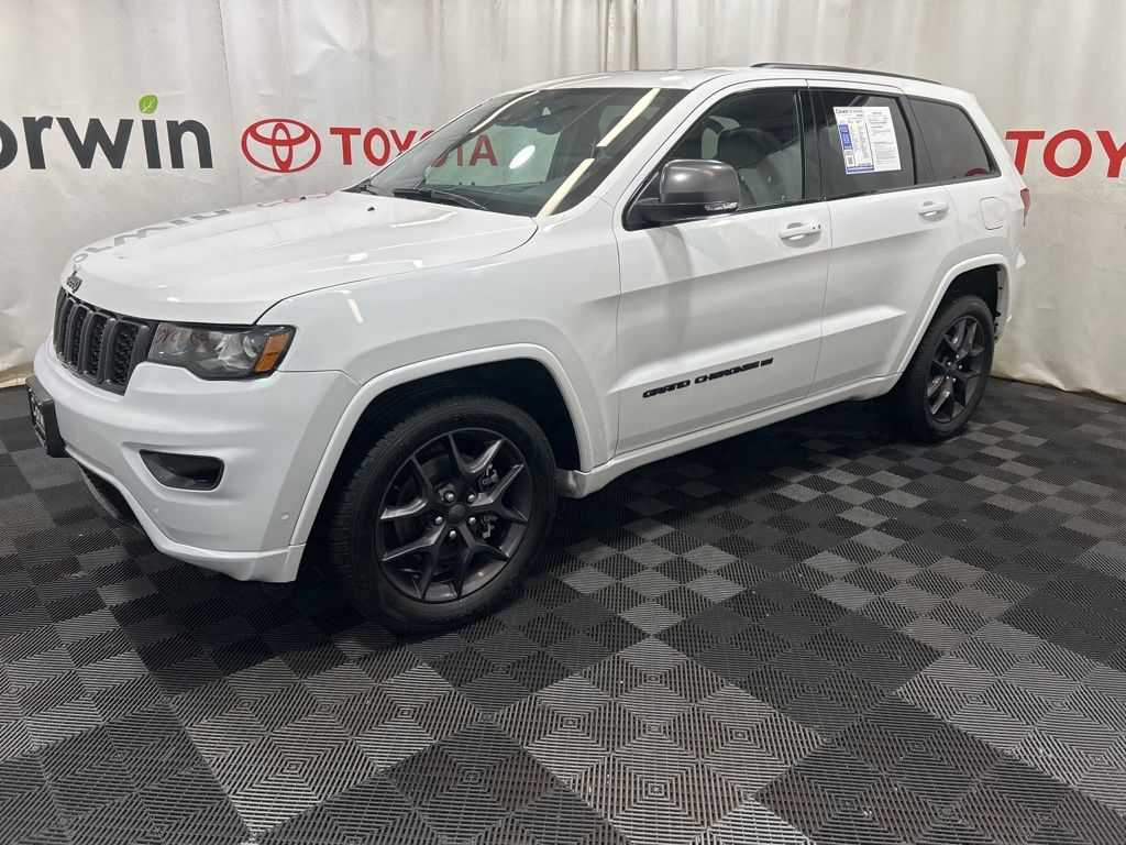 2021 Jeep Grand Cherokee Anniversary Edition photo 3
