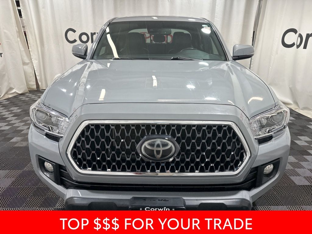 2019 Toyota Tacoma TRD Off-Road photo 2