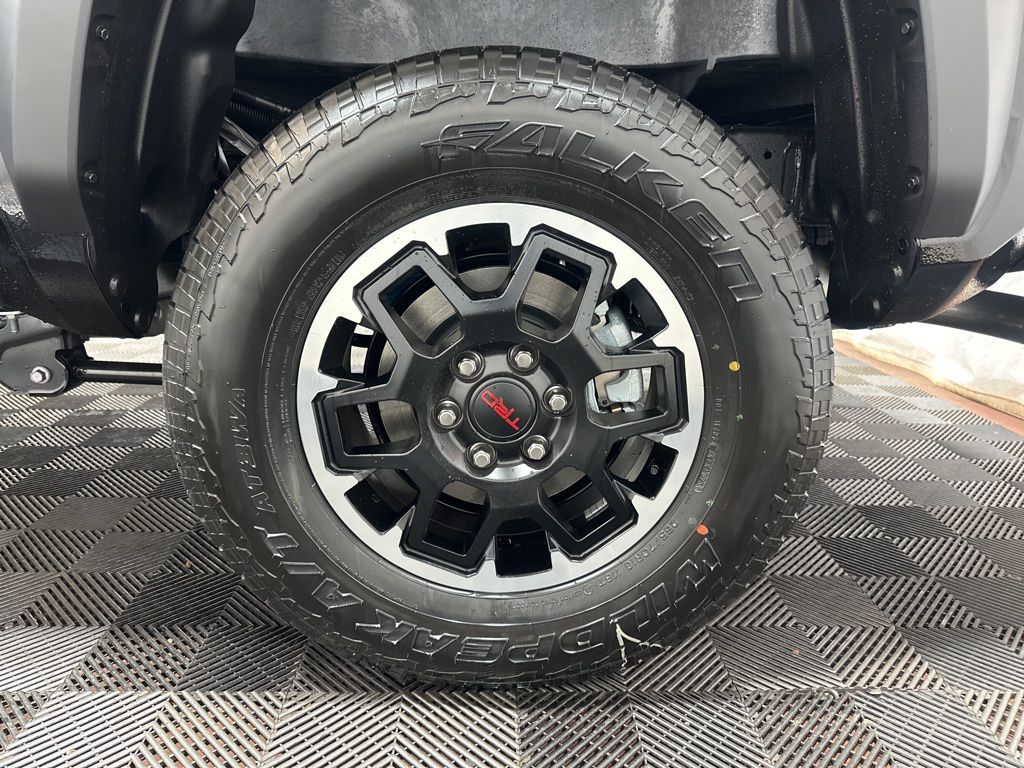 2025 Toyota Tacoma TRD Off Road - Photo 33