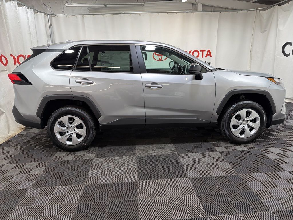 2025 Toyota RAV4 LE photo 3