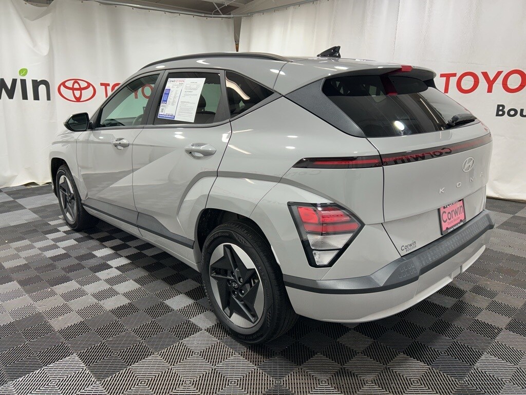 2024 Hyundai Kona Electric SEL photo 3