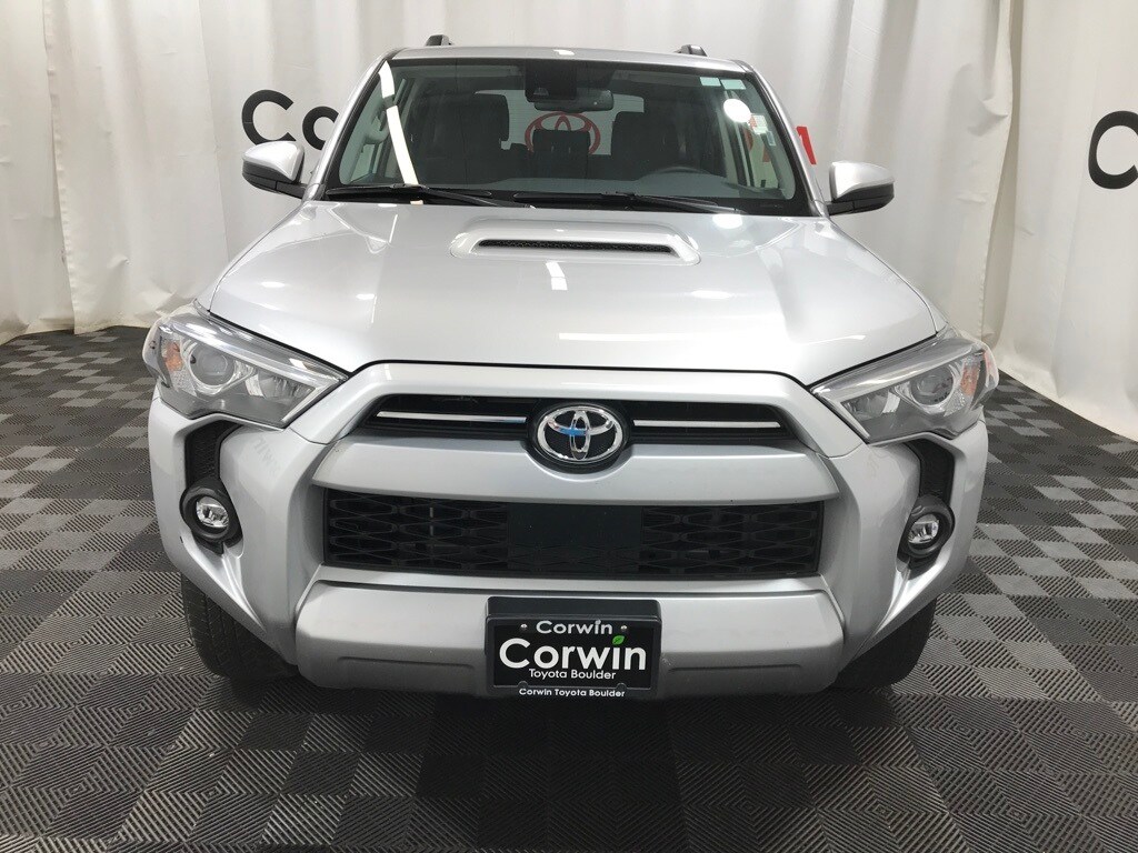 2024 Toyota 4Runner TRD Off-Road photo 2