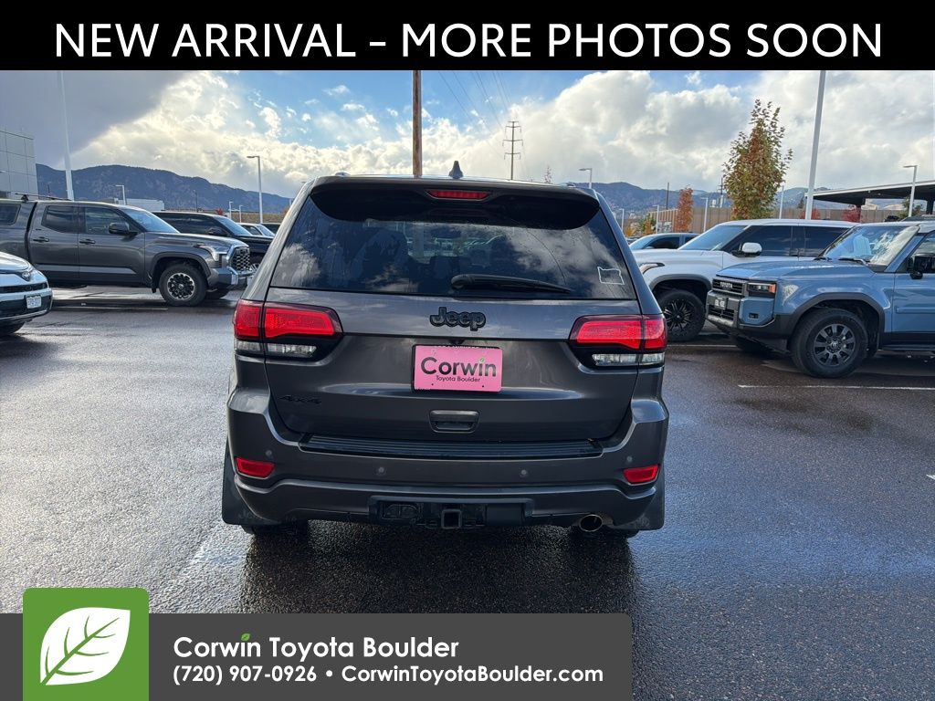 2017 Jeep Grand Cherokee Altitude photo 4