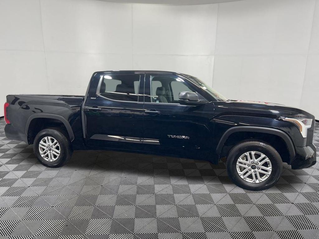 2024 Toyota Tundra SR5 - Photo 8