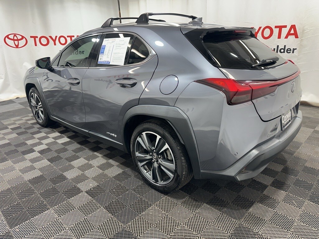 2020 Lexus UX 250h Premium photo 4