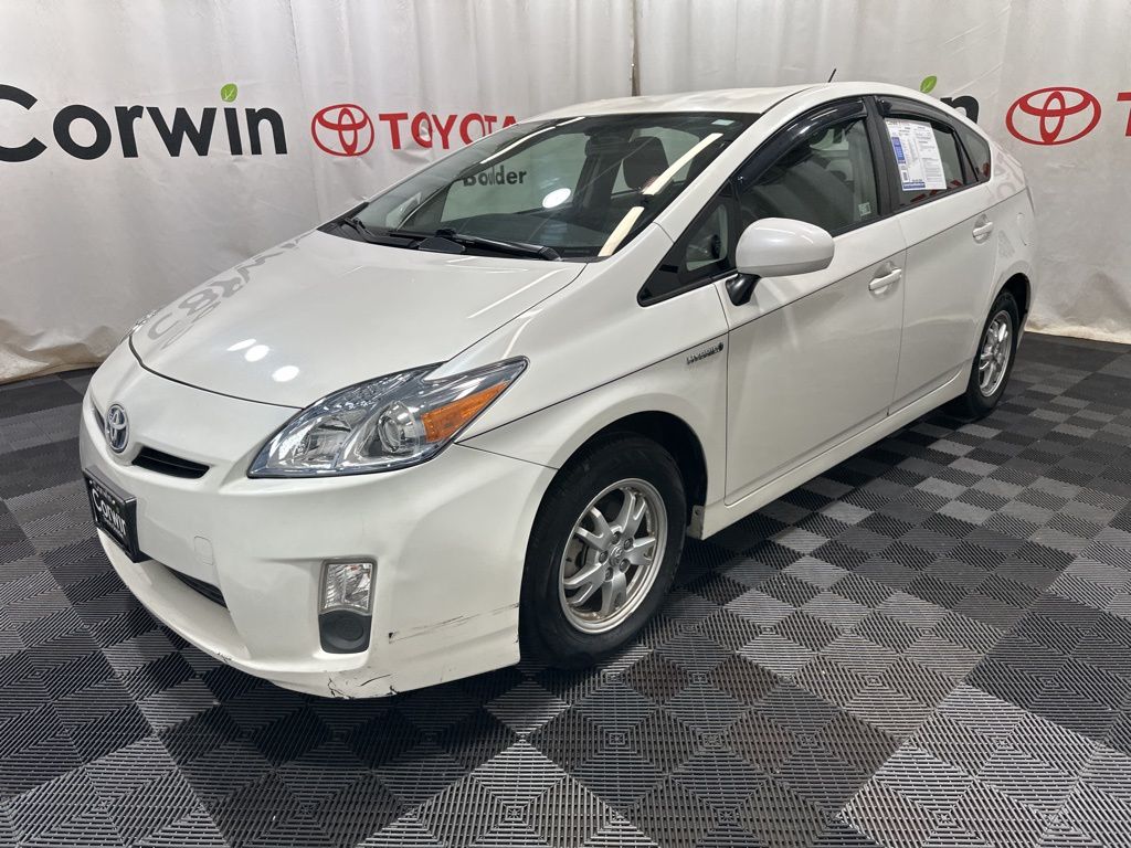 2011 Toyota Prius Two photo 3