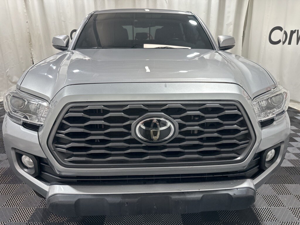 2021 Toyota Tacoma TRD Off-Road photo 2
