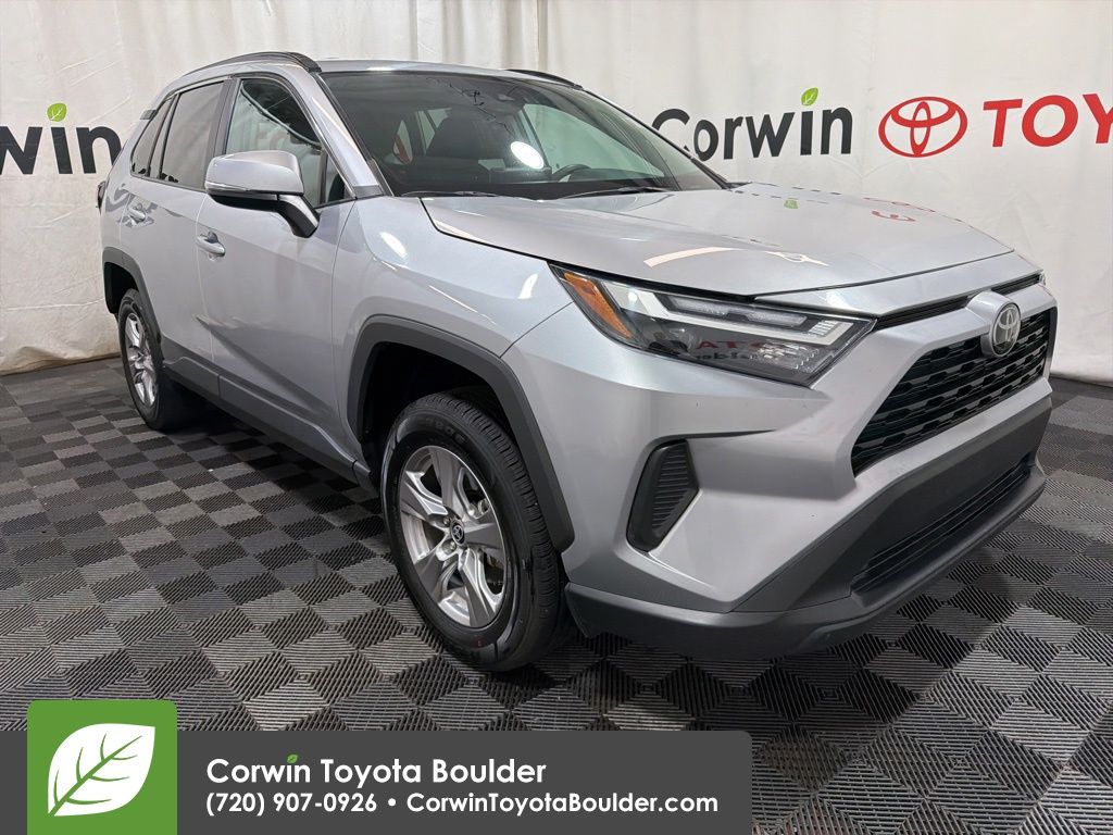 2025 Toyota RAV4 XLE AWD's photo