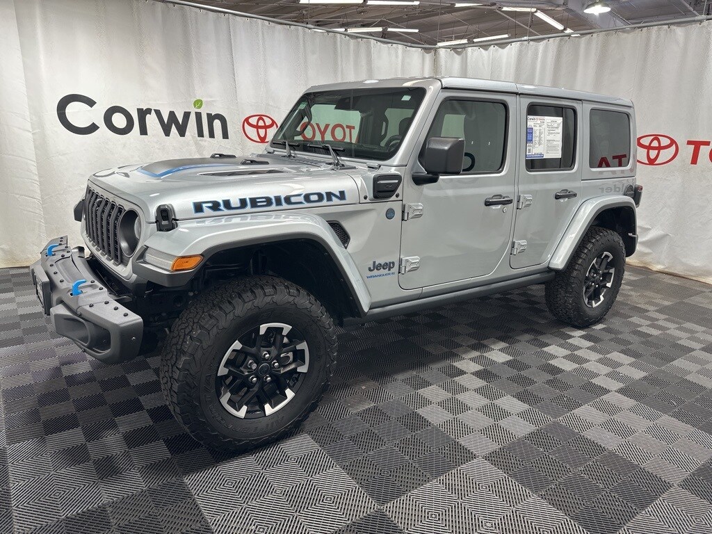 2024 Jeep Wrangler Rubicon 4xe photo 2