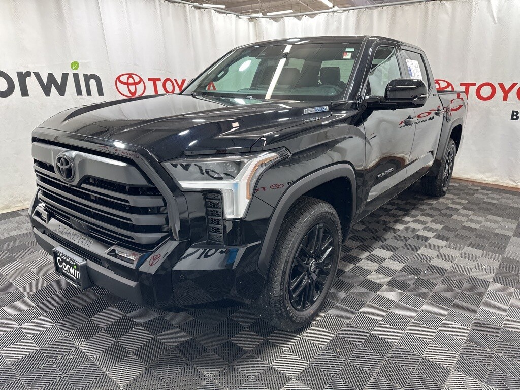 2025 Toyota Tundra Limited photo 3