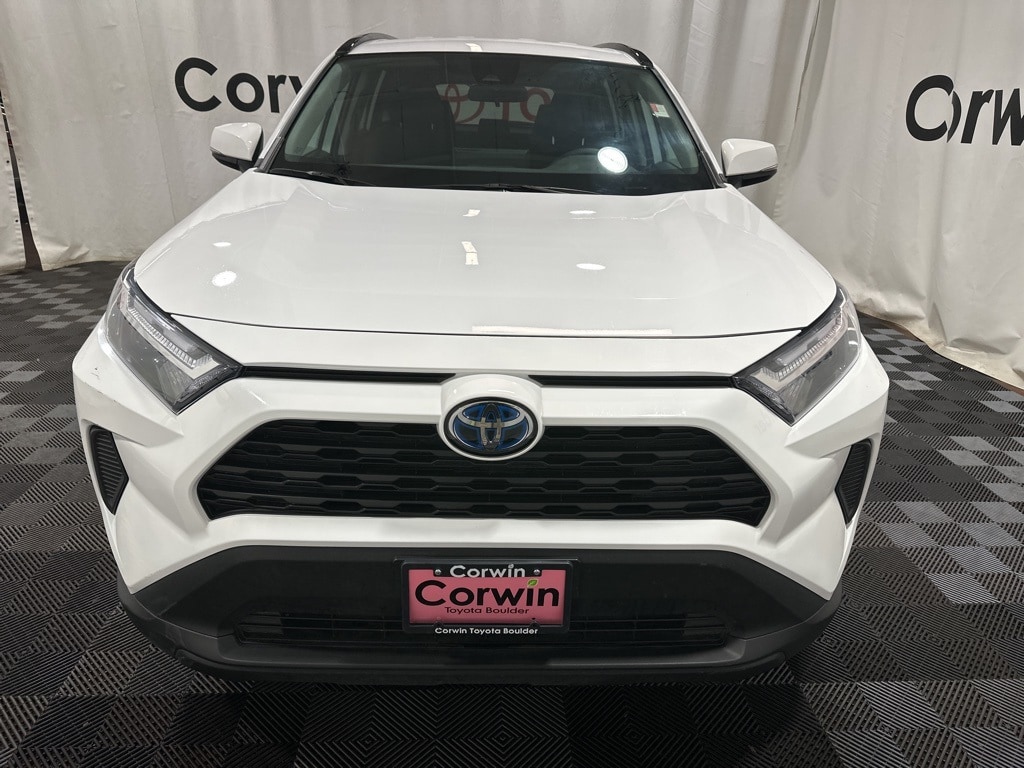 2024 Toyota RAV4 Hybrid LE photo 2
