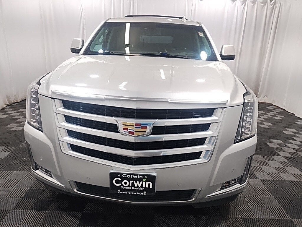 Used 2019 Cadillac Escalade ESV Luxury with VIN 1GYS4HKJ4KR190184 for sale in Boulder, CO