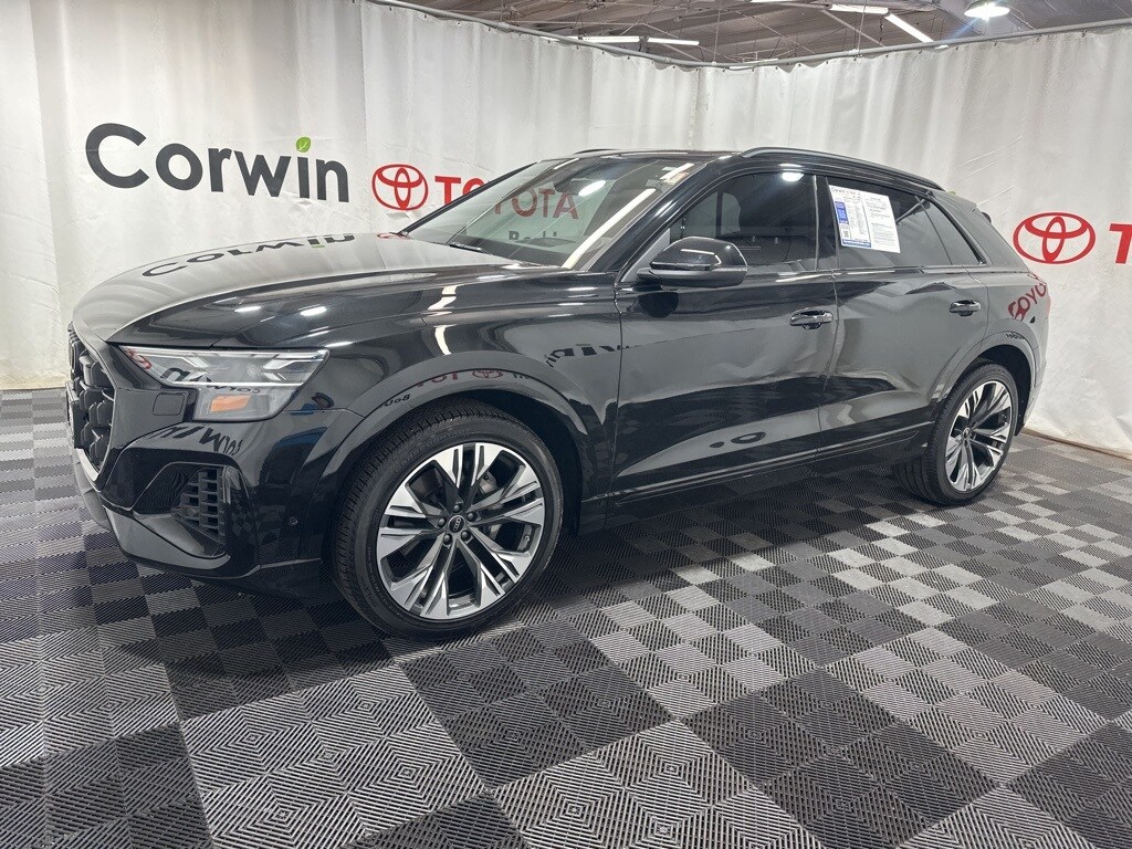 2025 Audi Q8 55 Prestige photo 3
