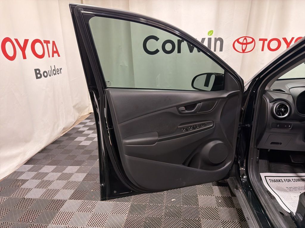 2023 Hyundai Kona SEL - Photo 19