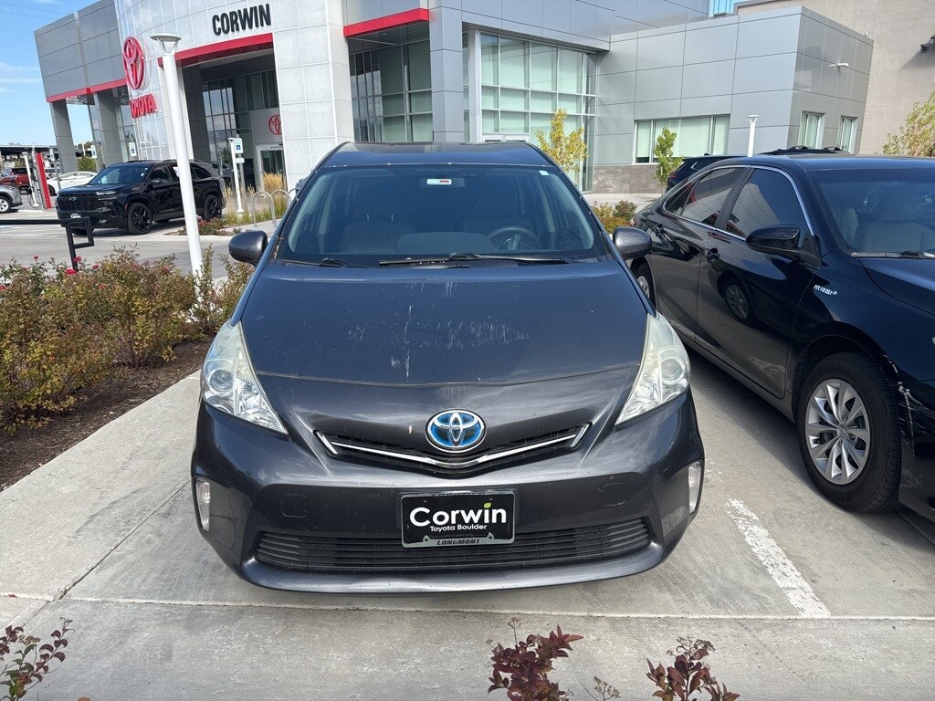 2014 Toyota Prius V Three photo 2