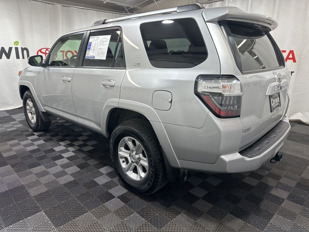 2023 Toyota 4Runner SR5 Premium photo 4