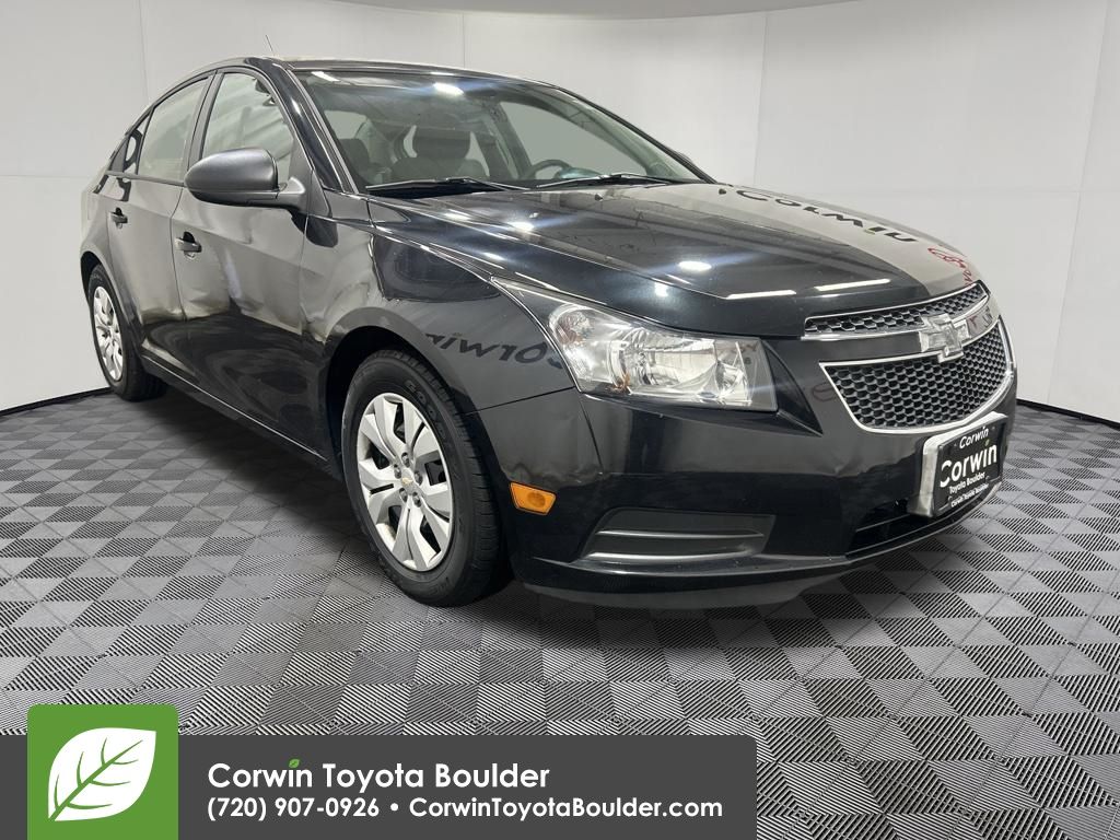 2014 Chevrolet Cruze LS Auto's photo