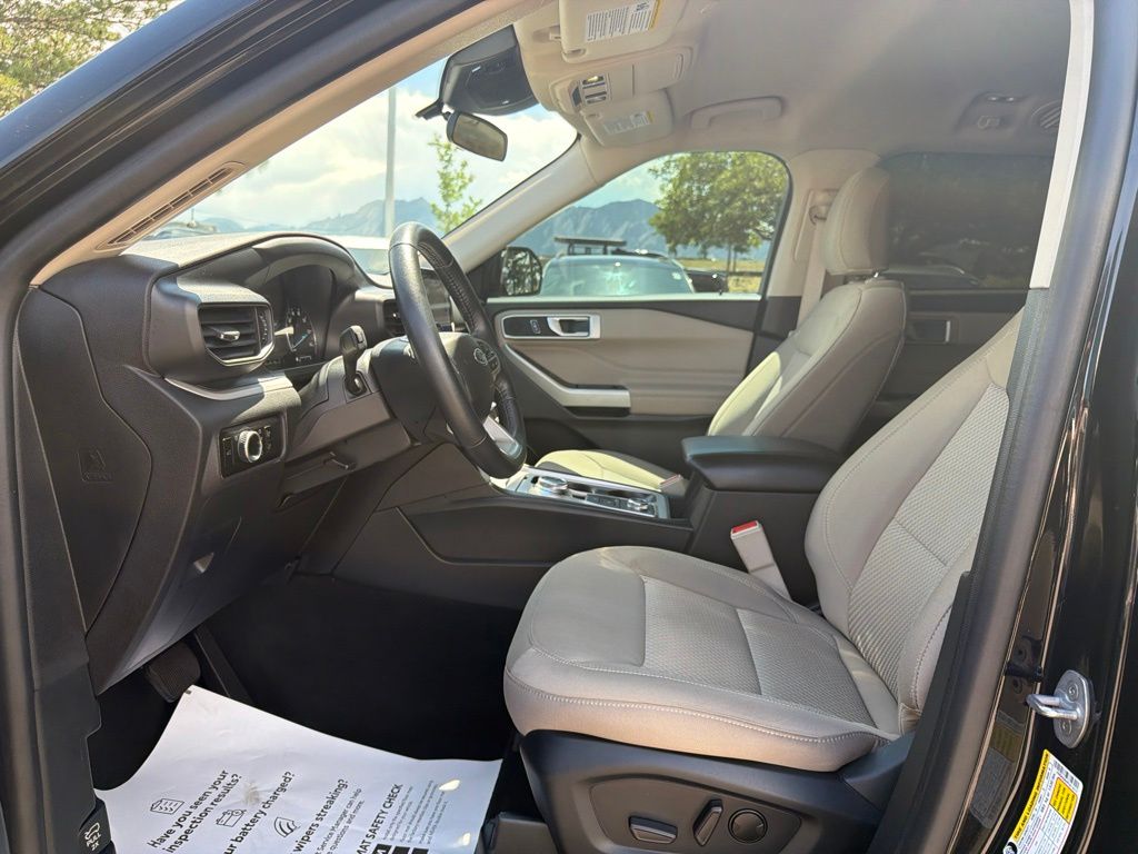 2023 Ford Explorer XLT - Photo 24