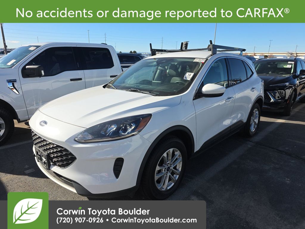 2021 Ford Escape SE's photo