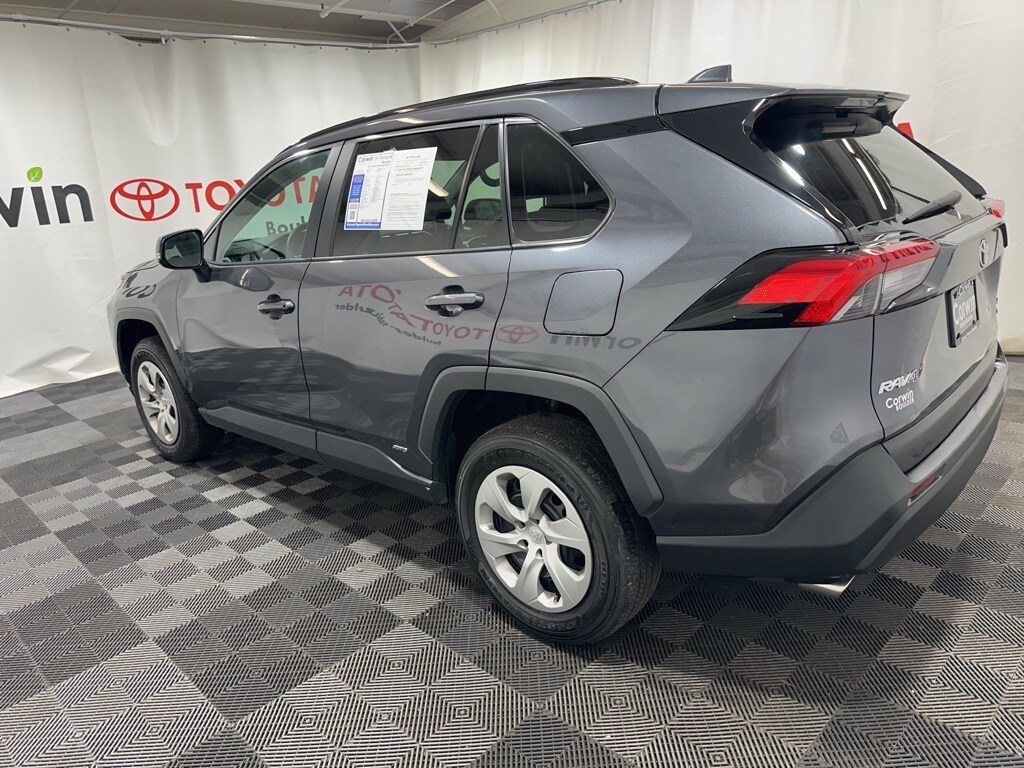 2024 Toyota RAV4 Hybrid XLE photo 2