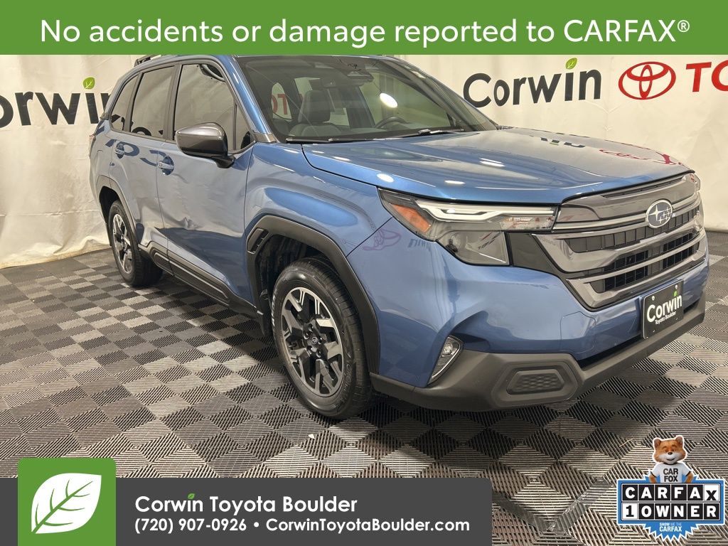 2025 Subaru Forester Premium's photo