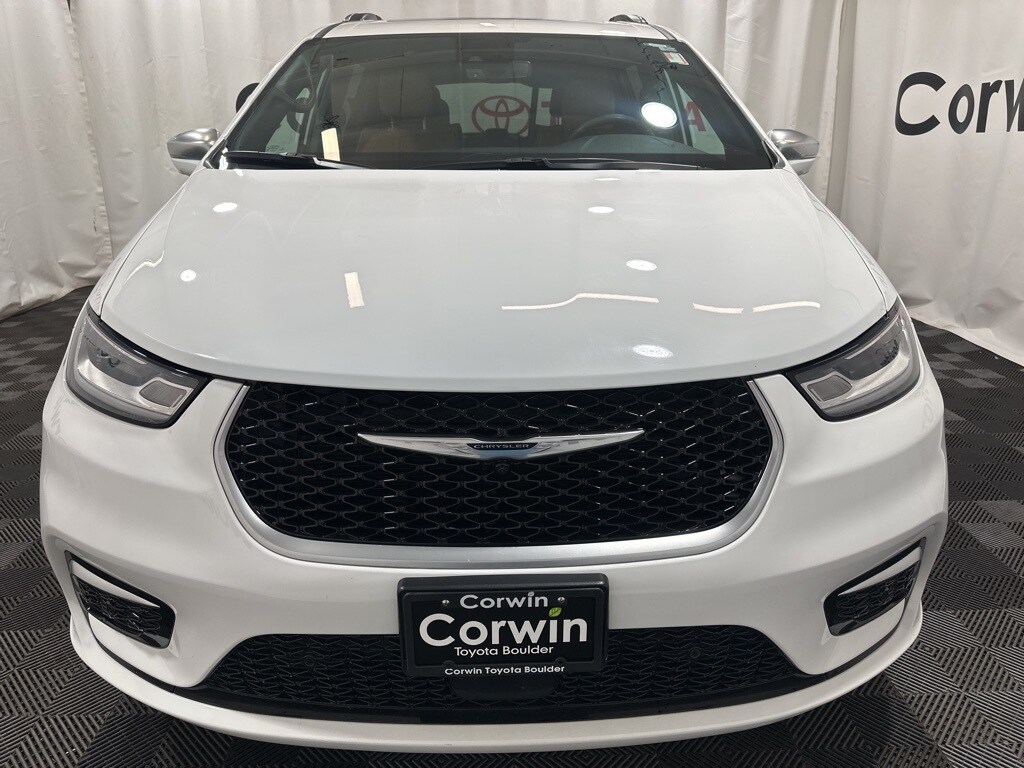 Used 2022 Chrysler Pacifica Pinnacle with VIN 2C4RC3PG4NR164464 for sale in Boulder, CO