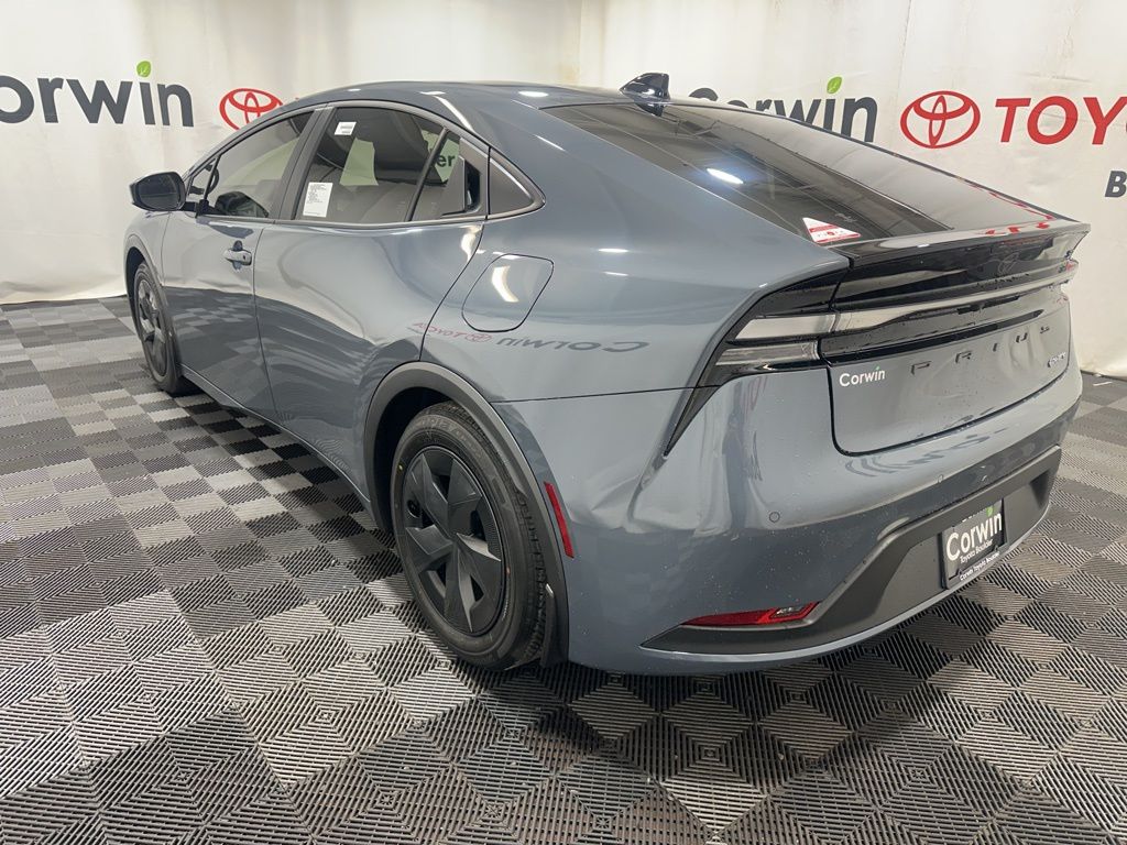 2026 Toyota Prius Plug-in Hybrid SE photo 4