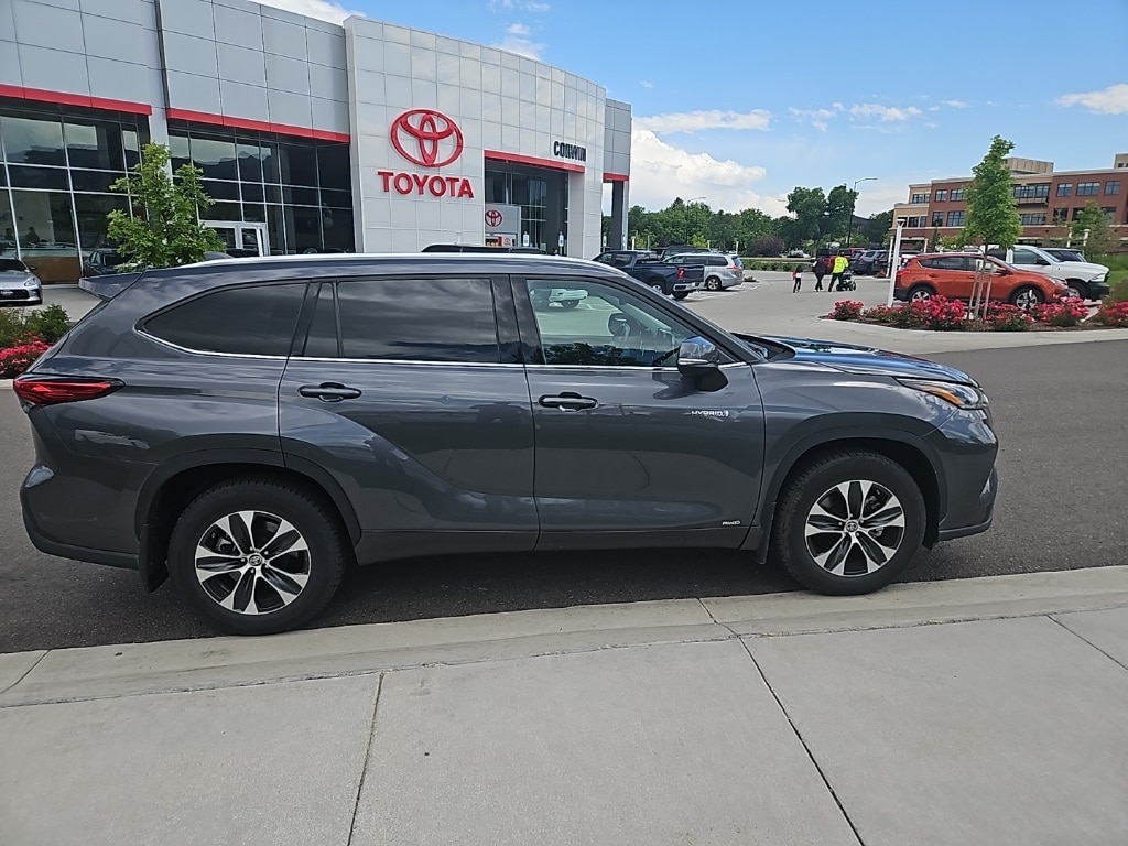 Used 2021 Toyota Highlander XLE with VIN 5TDHBRCH0MS516512 for sale in Boulder, CO