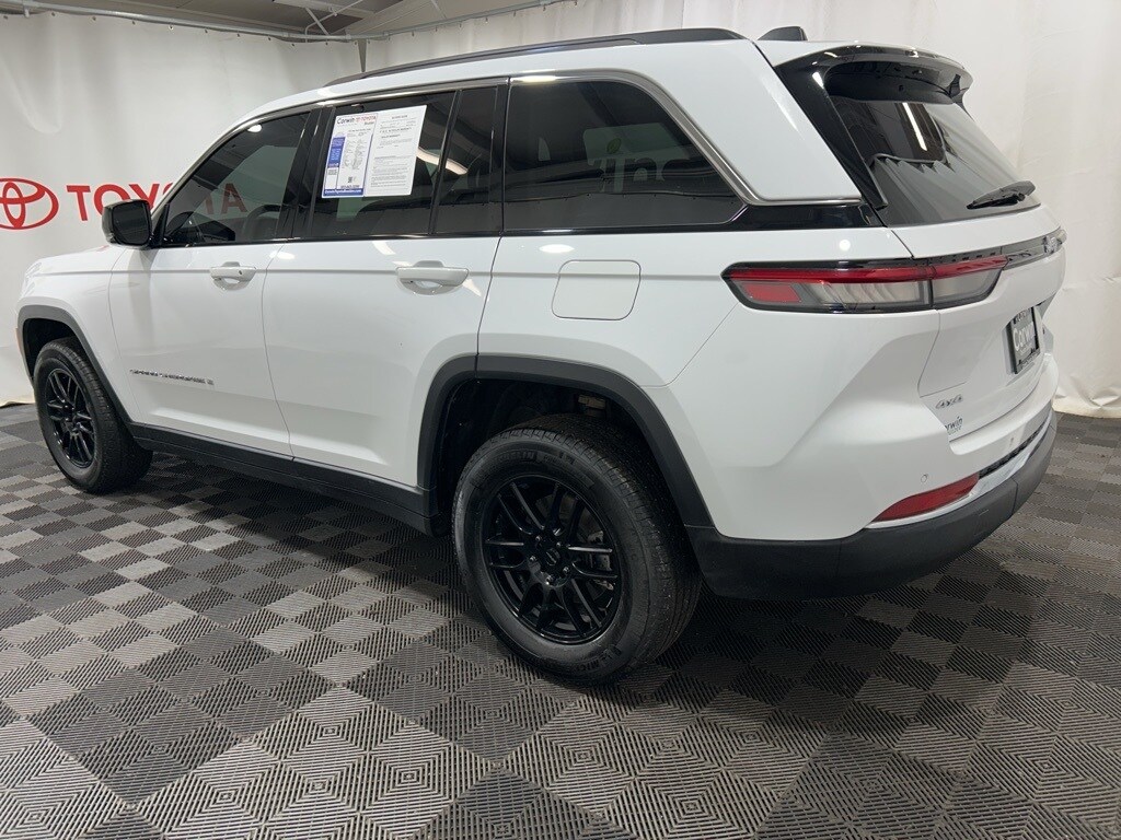 2022 Jeep Grand Cherokee Limited photo 4