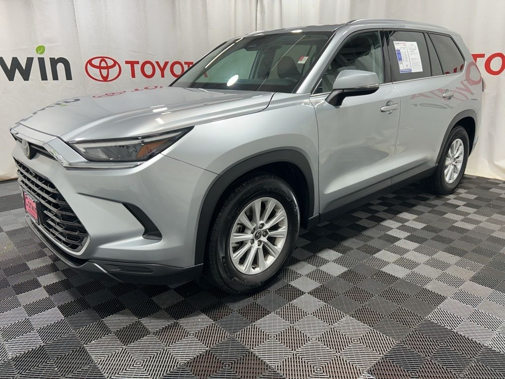 Used 2025 Toyota Grand Highlander XLE SUV