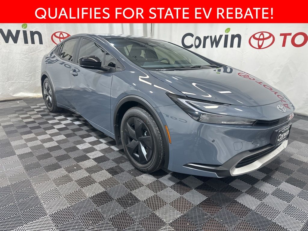 2026 Toyota Prius SE's photo