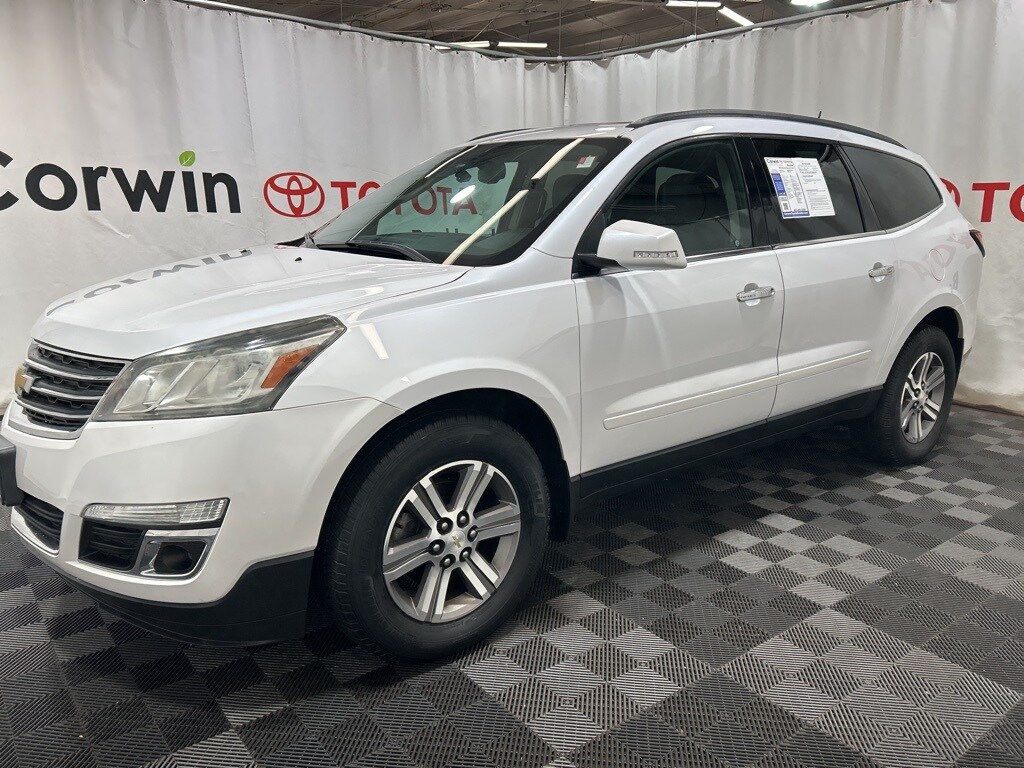 2016 Chevrolet Traverse 2LT photo 4