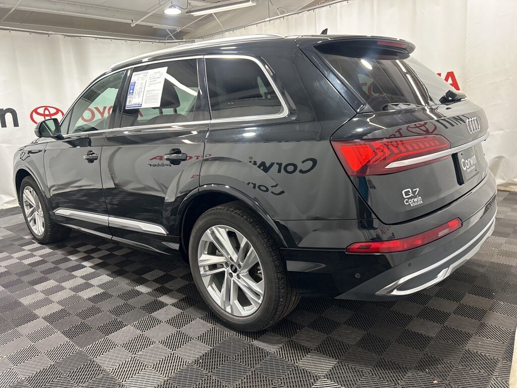 2024 Audi Q7 55 Premium Plus photo 4