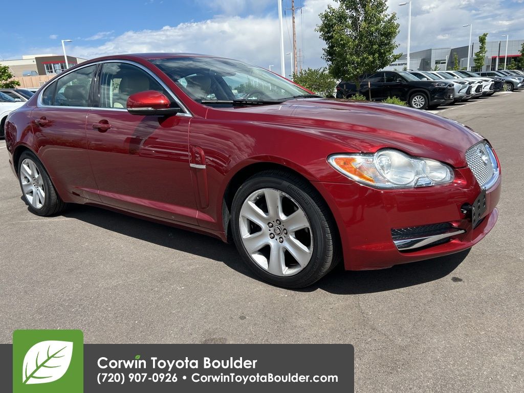 2010 Jaguar XF -'s photo