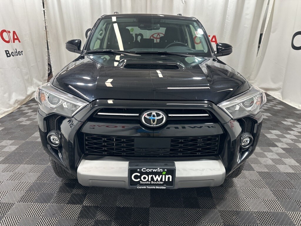 2024 Toyota 4Runner TRD Off-Road photo 2