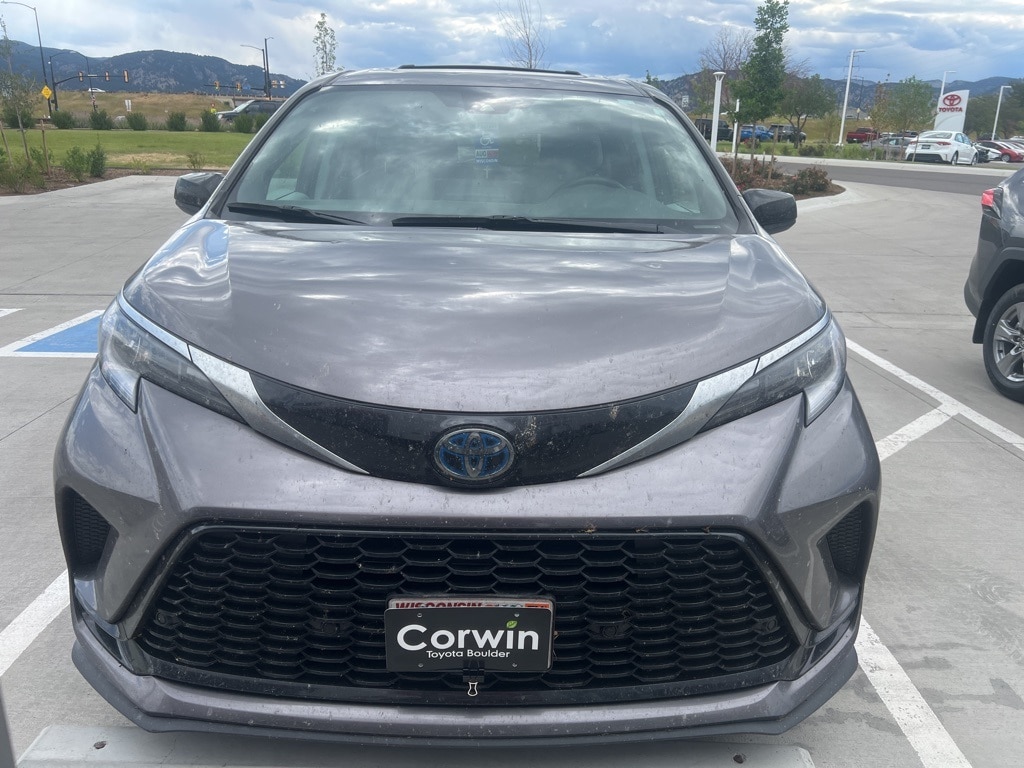 Used 2022 Toyota Sienna XSE with VIN 5TDDSKFC1NS065503 for sale in Boulder, CO