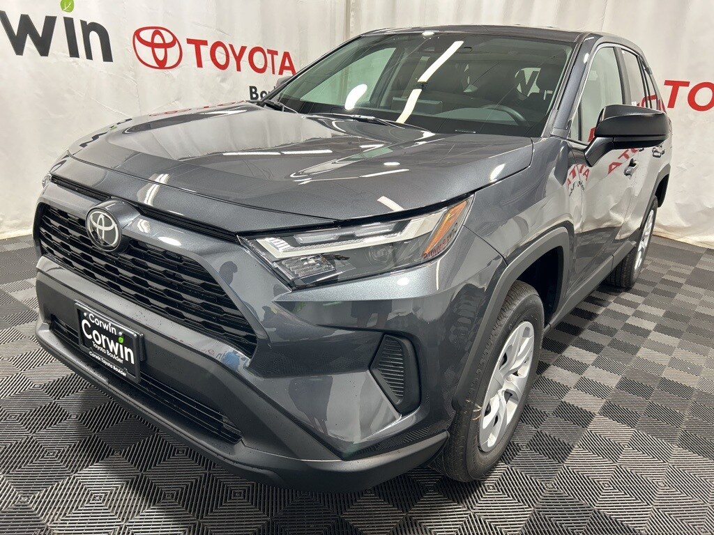 2025 Toyota RAV4 LE photo 3