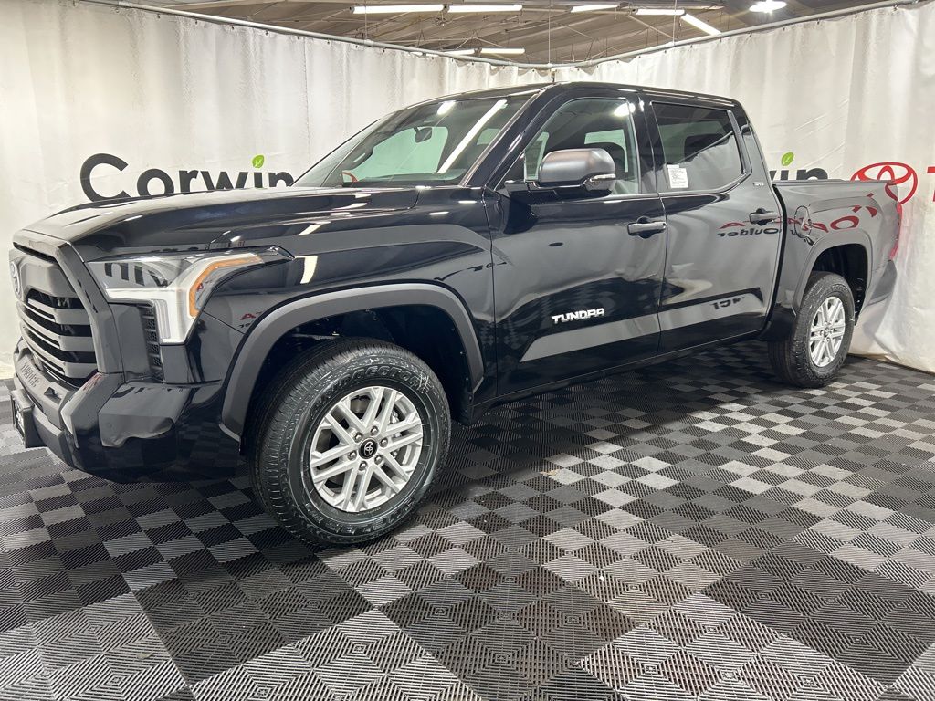 2026 Toyota Tundra SR5 CrewMax photo 4