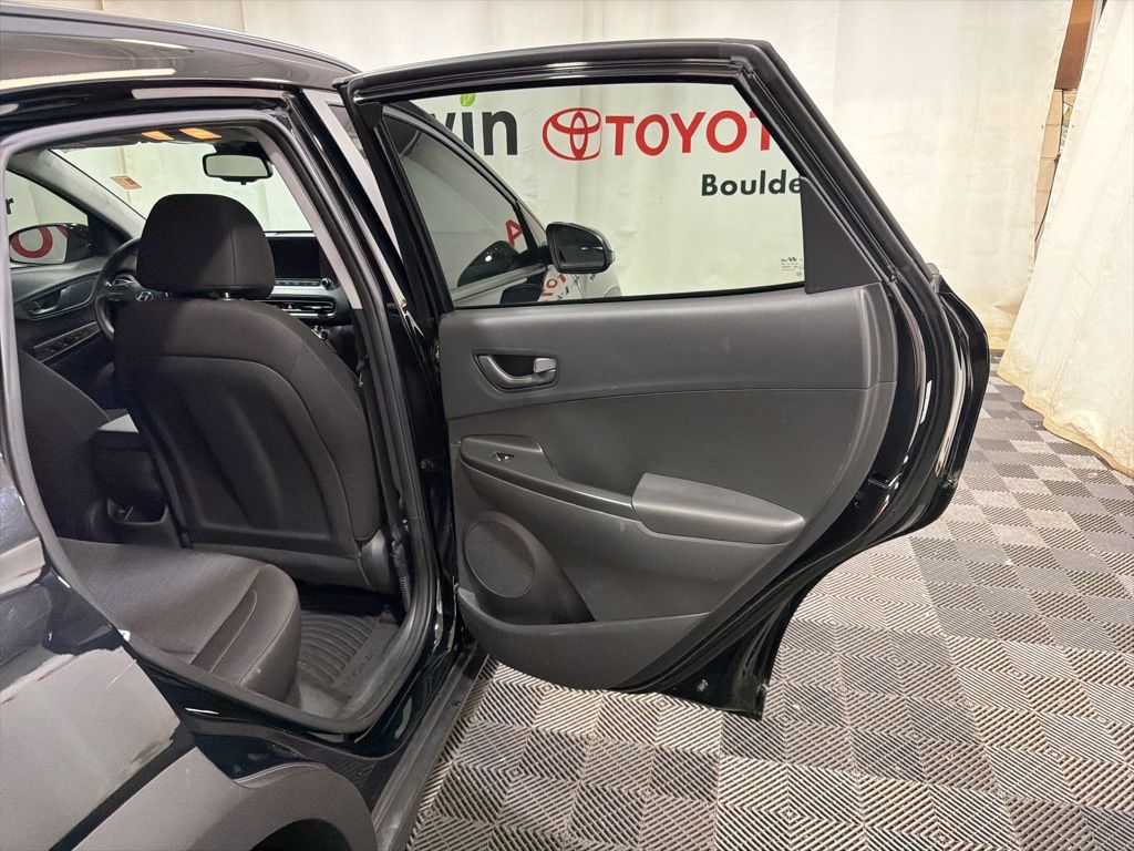 2023 Hyundai Kona SEL - Photo 11