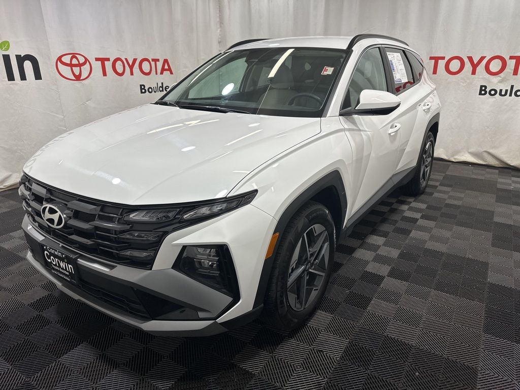2025 Hyundai Tucson SEL photo 3