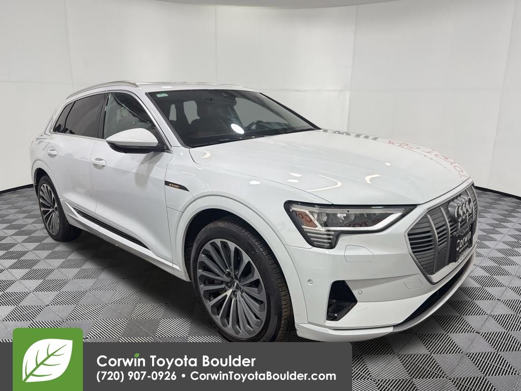 2019 Audi e-tron Prestige's photo