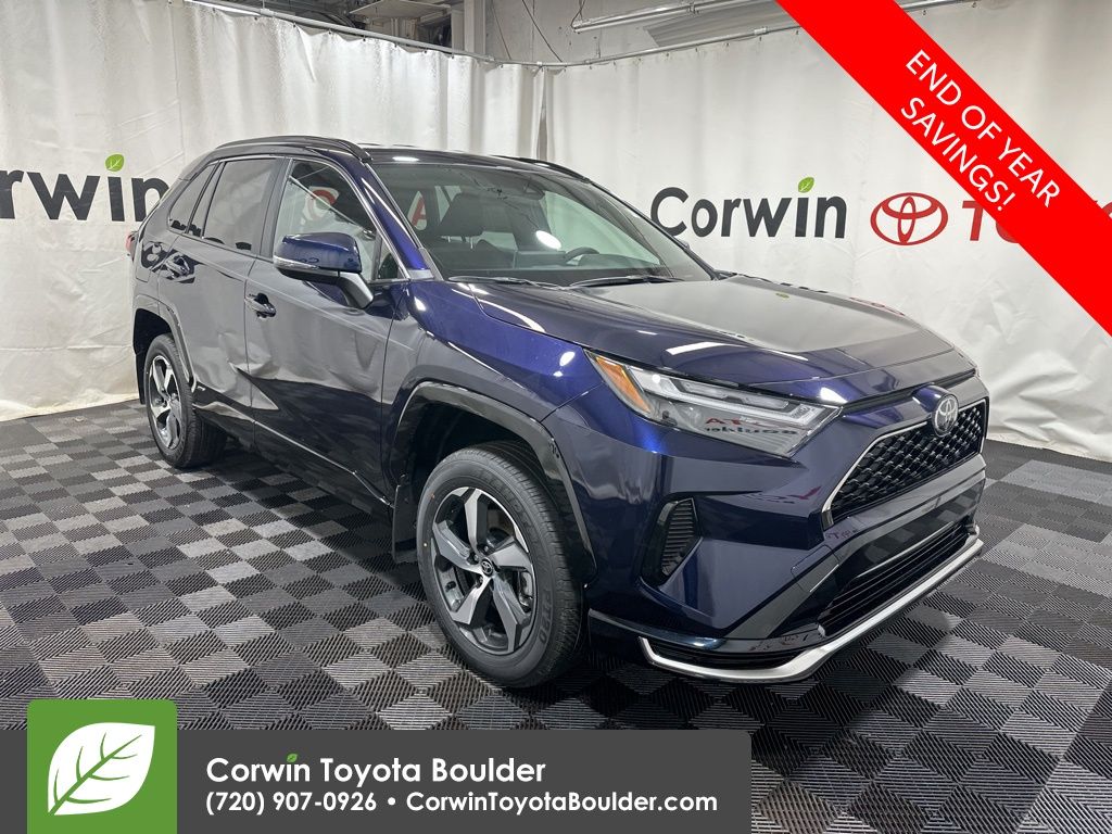 2025 Toyota RAV4 SE's photo