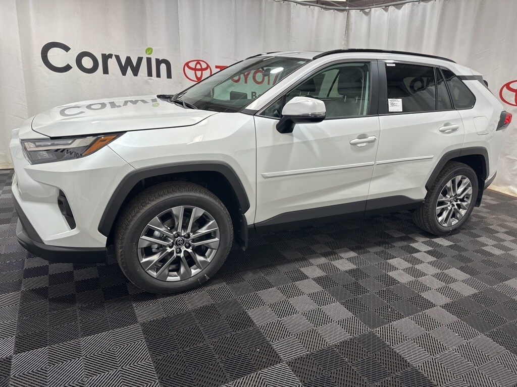 2025 Toyota RAV4 XLE Premium photo 4